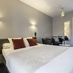 Hotel Un Sur Le Port La Rochelle (Charente-Maritime)