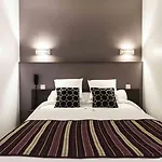 Hotel Un Sur Le Port La Rochelle (Charente-Maritime)