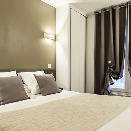 Un Sur Le Port 3* 라로셸