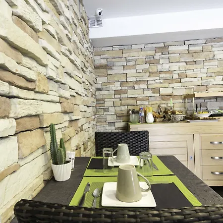 Hotel Un Sur Le Port La Rochelle (Charente-Maritime)