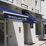 Hotel Un Sur Le Port 3*