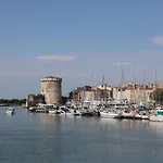 Hotel Un Sur Le Port 3*