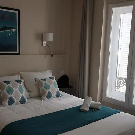 Hotell Un Sur Le Port 3*