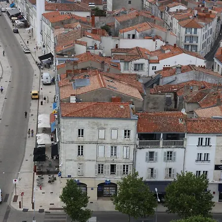Un Sur Le Port Hotell La Rochelle (Charente-Maritime)