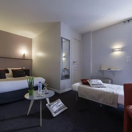 Hotel Un Sur Le Port La Rochelle (Charente-Maritime)