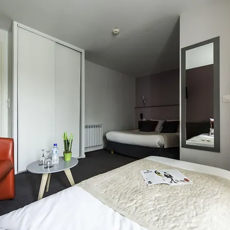 Hotell Un Sur Le Port 3*
