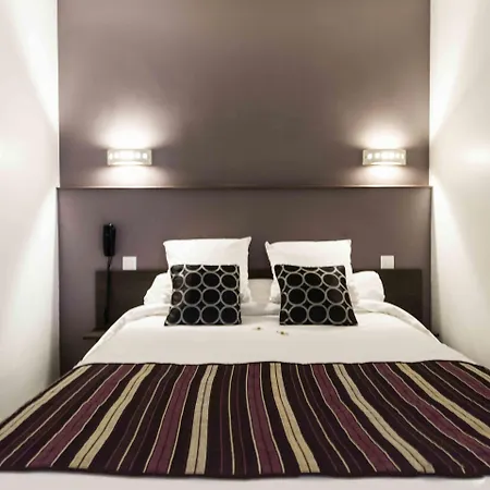 Hotel Un Sur Le Port La Rochelle (Charente-Maritime)