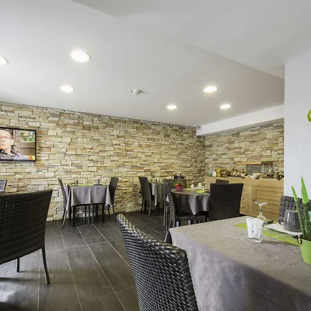 מלון Un Sur Le Port