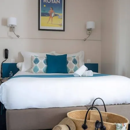 Un Sur Le Port La Rochelle (Charente-Maritime)