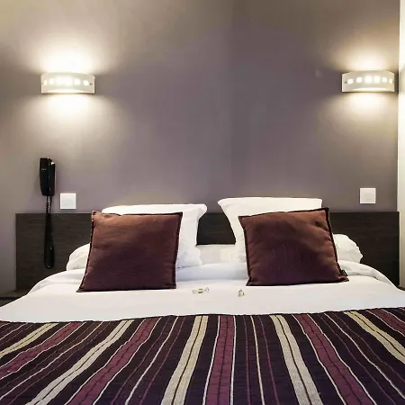 Hotel Un Sur Le Port 3*