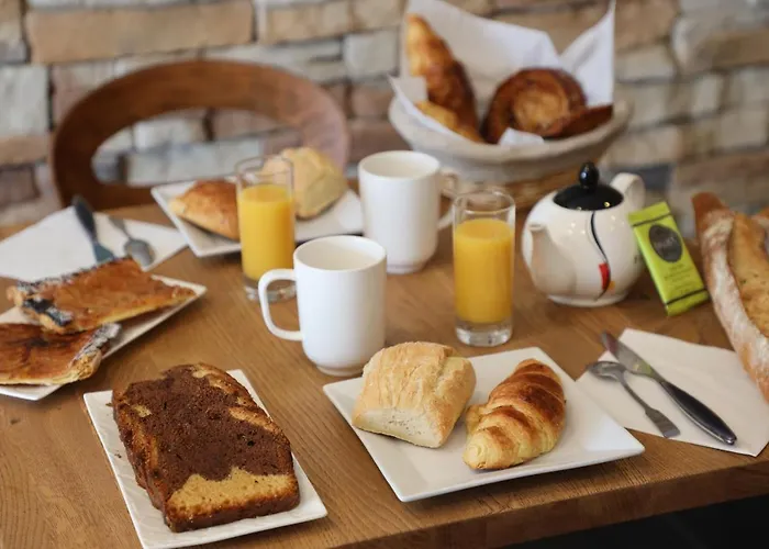 Hotel Un Sur Le Port La Rochelle (Charente-Maritime)