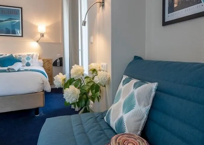 Un Sur Le Port Hotel La Rochelle (Charente-Maritime)